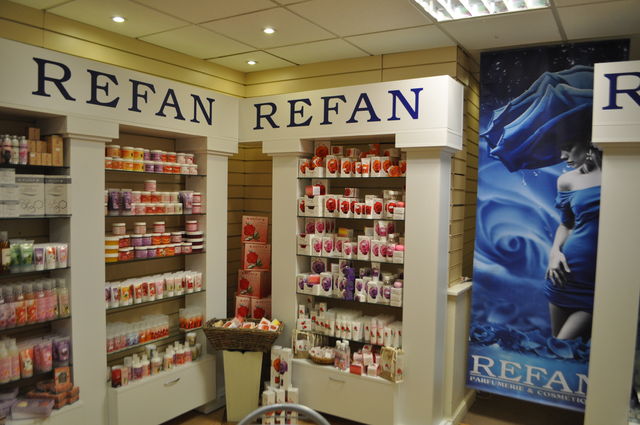 Refan with a new store in UК
