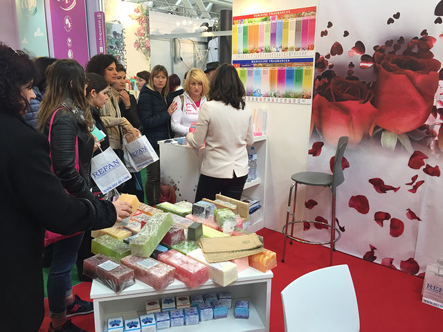 REFAN PIU' ATTRAENTE CHE MAI ALLA FIERA MONDIALE DELLA COSMETICA A BOLOGNA